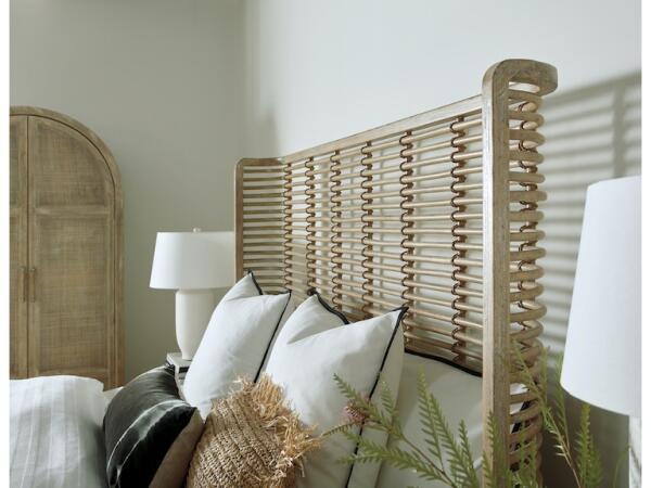 Surfrider Queen Rattan Bed - Image 2