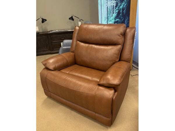 Man Wah “Big” Leather Power Zero Gravity Recliner Clearance