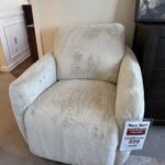Hooker Furniture Swivel Recliner Inv.#16977