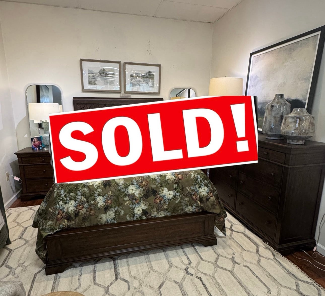 Legacy Queen Bed, Dresser, And 2 Night Stands Inv.#15829